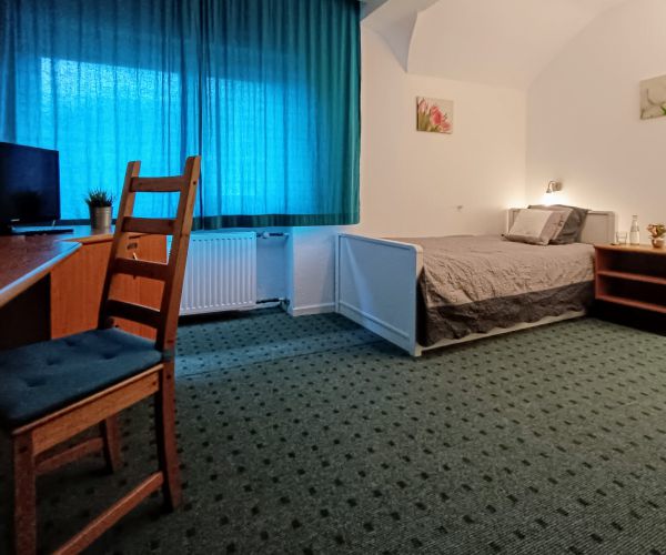 Einzelzimmer im Waldhotel Unterbach in Düsseldorf